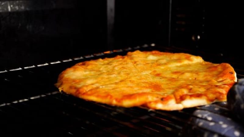 How To Keep Pizza Warm In The Oven